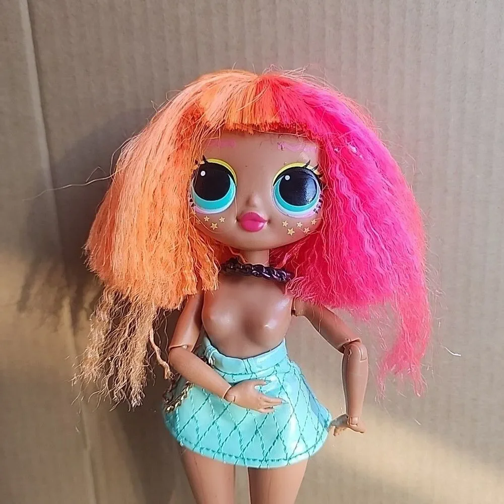 LOL Surprise O.M.G Neonlicious Fashion Doll series 1 OMG MGA